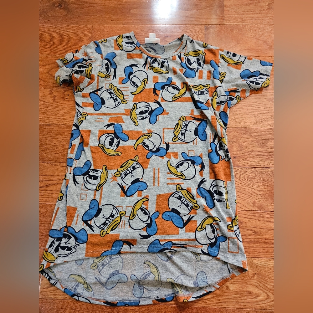 Lularoe Donald Duck Size 12  Irma tunic top